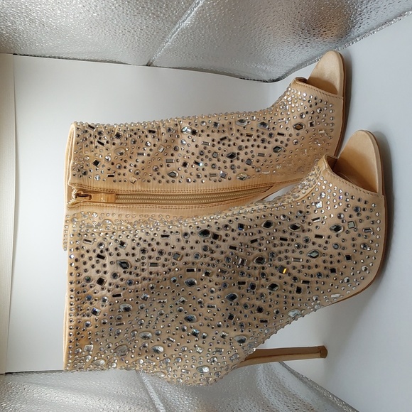 Akira Bling Ankle Bootie 🔥🔥🔥 - Picture 2 of 5